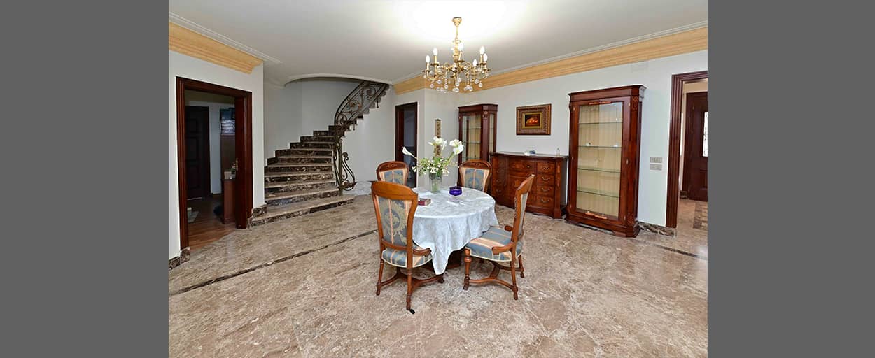  | Villa