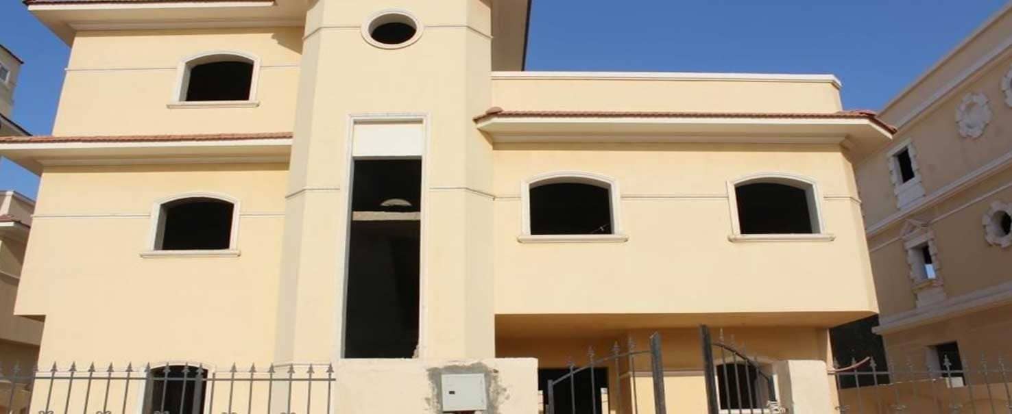 Yasmeen Greenland | Villa