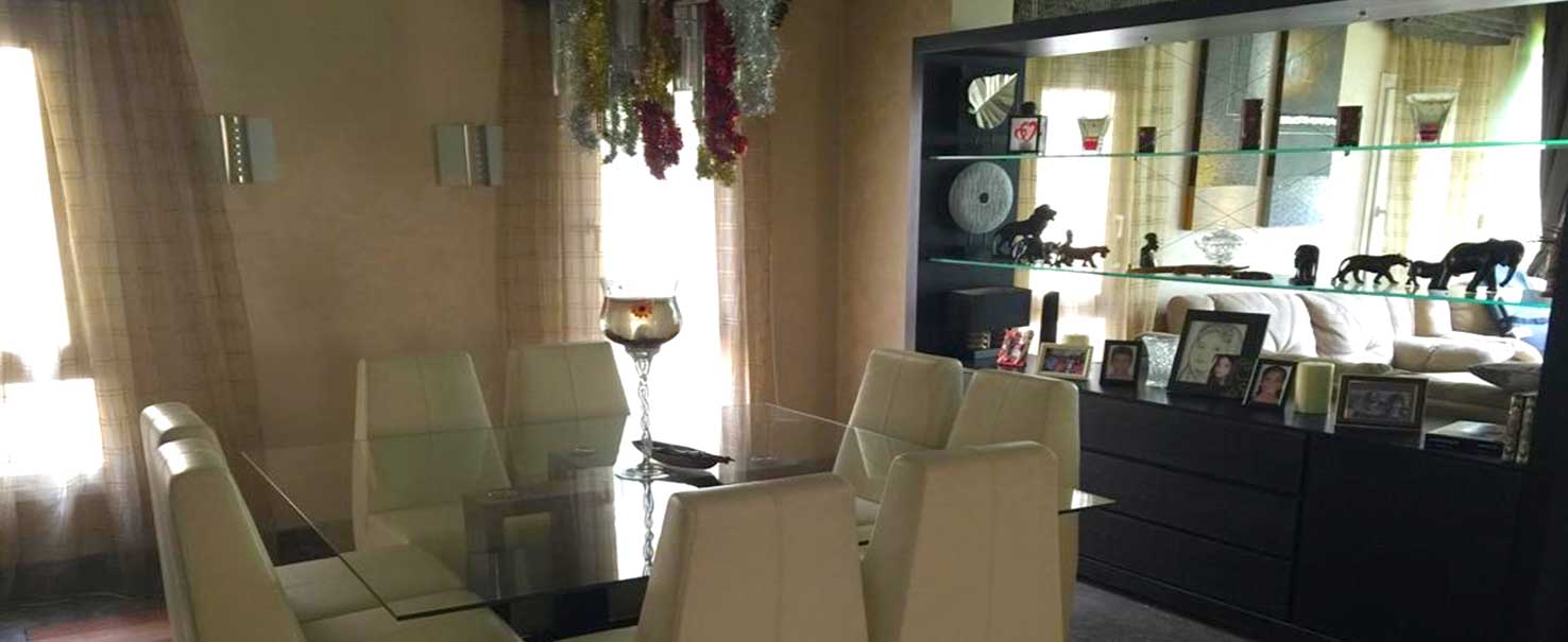 Yasmeen Greenland | Villa
