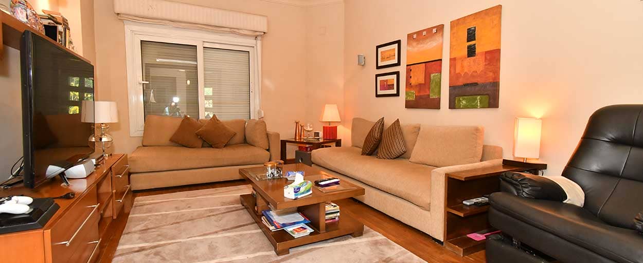 EL Guzeira | Villa