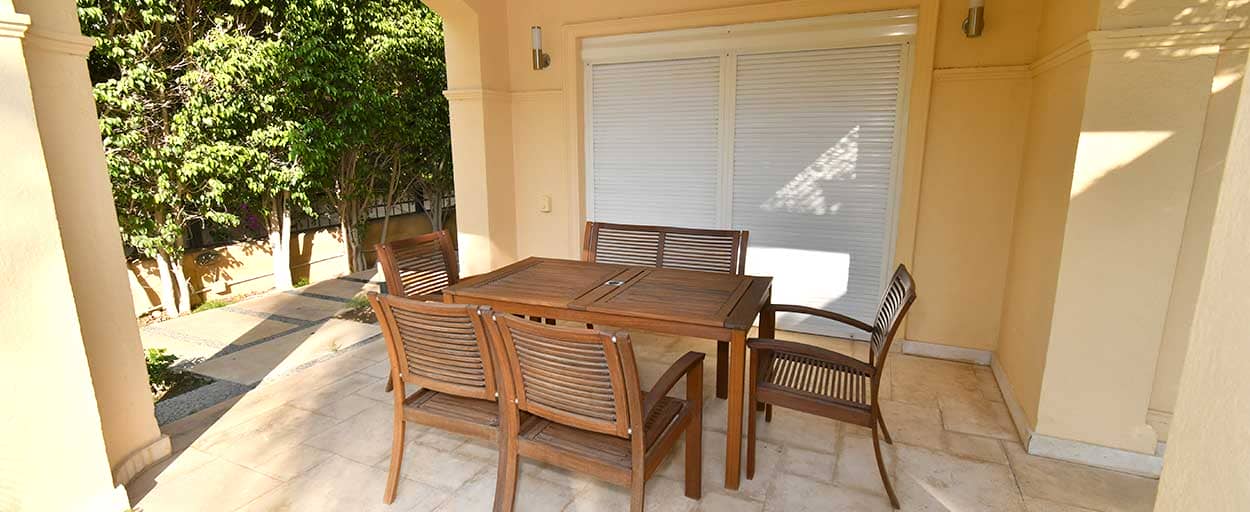 EL Guzeira | Villa
