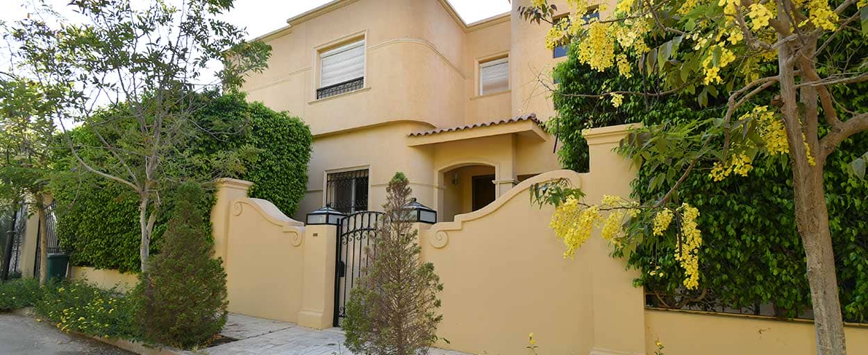 EL Guzeira | Villa