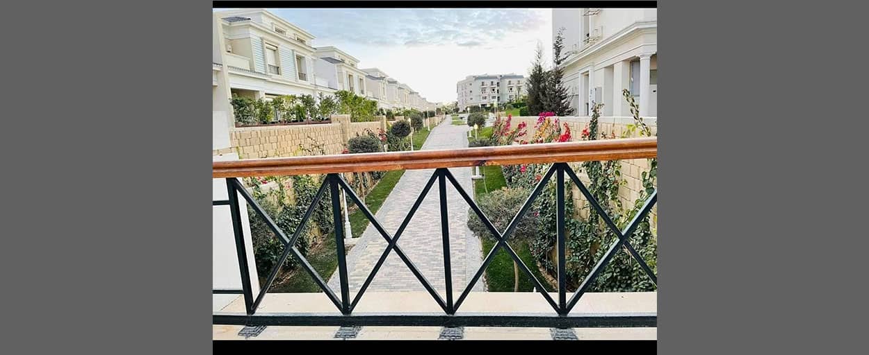 Mountain View October Park | آي فيلا