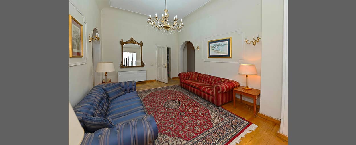  | Villa