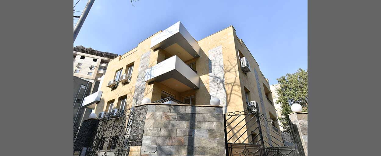 Sarayat | Building