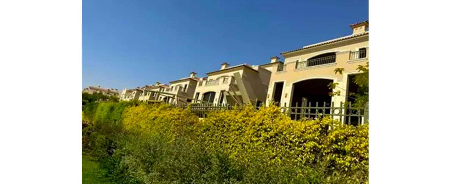  | Twin House