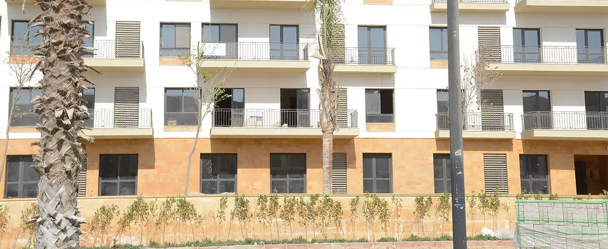 Courtyard - Westown | Apartment