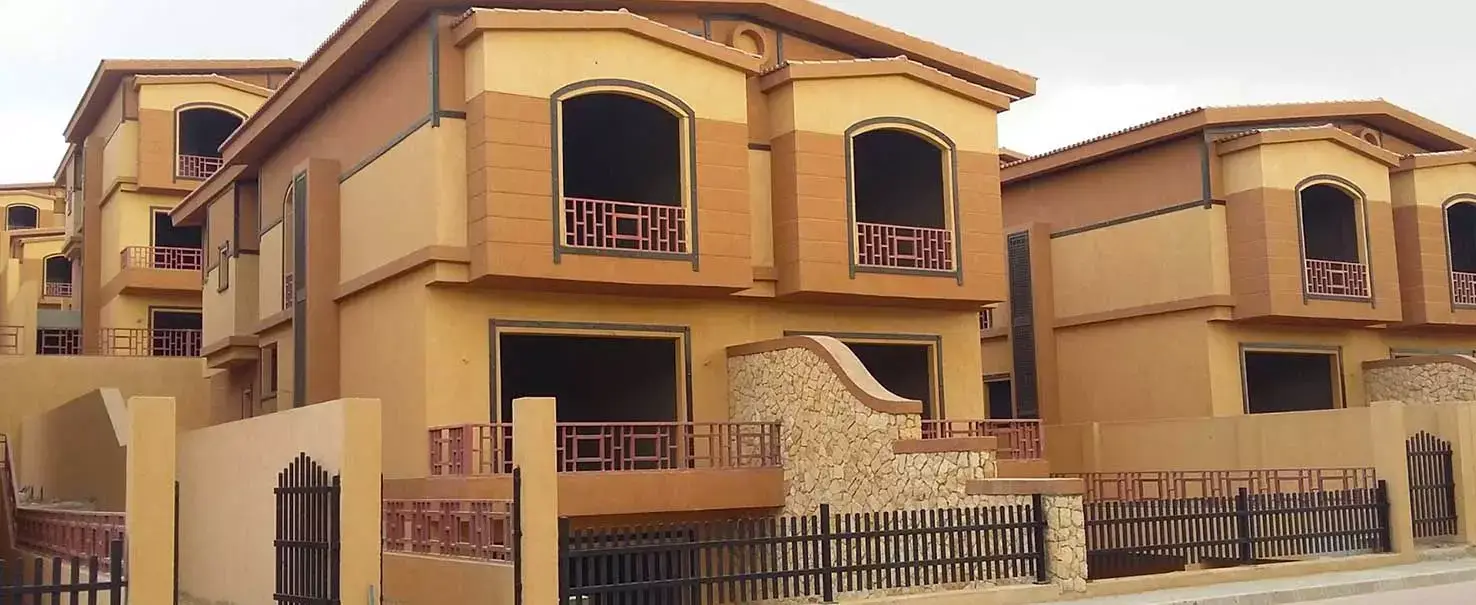 Pyramids Walk | Twin-house