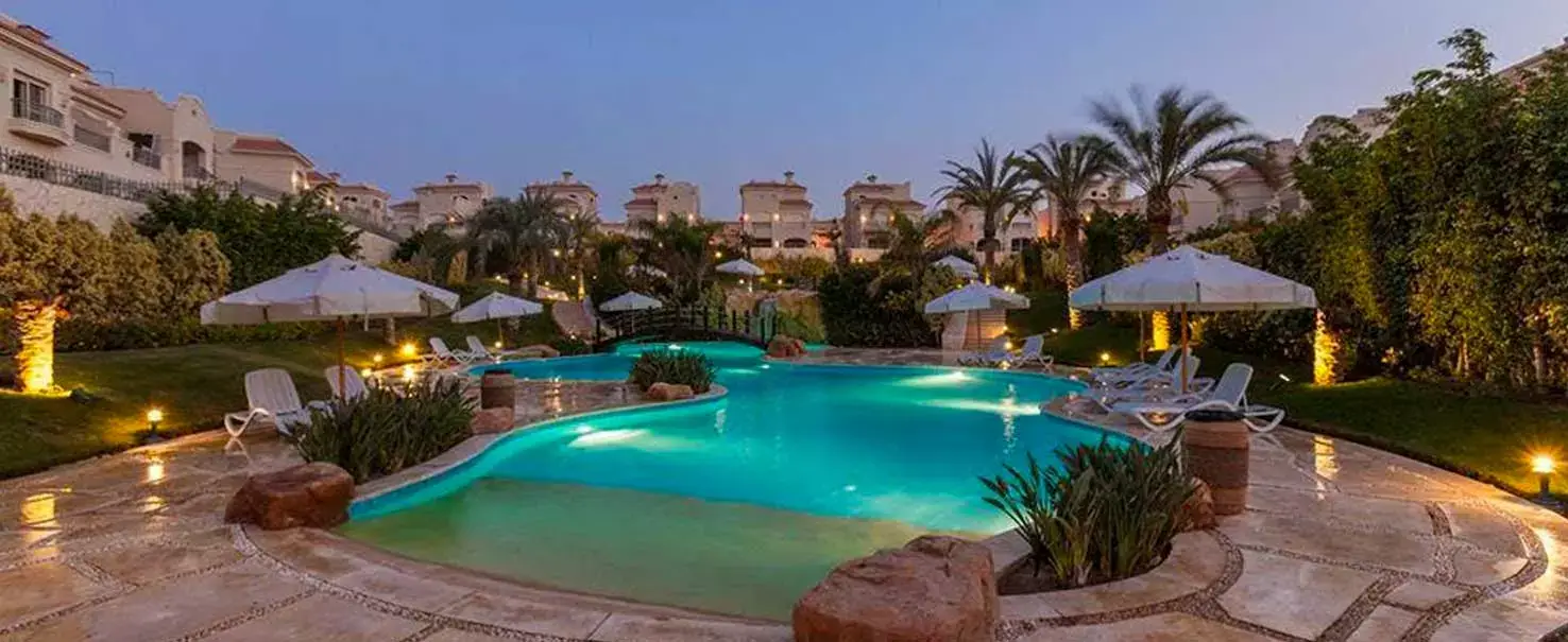 El Patio | Twin House