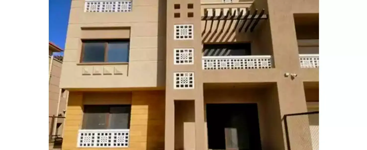 Green 4 | Twin House