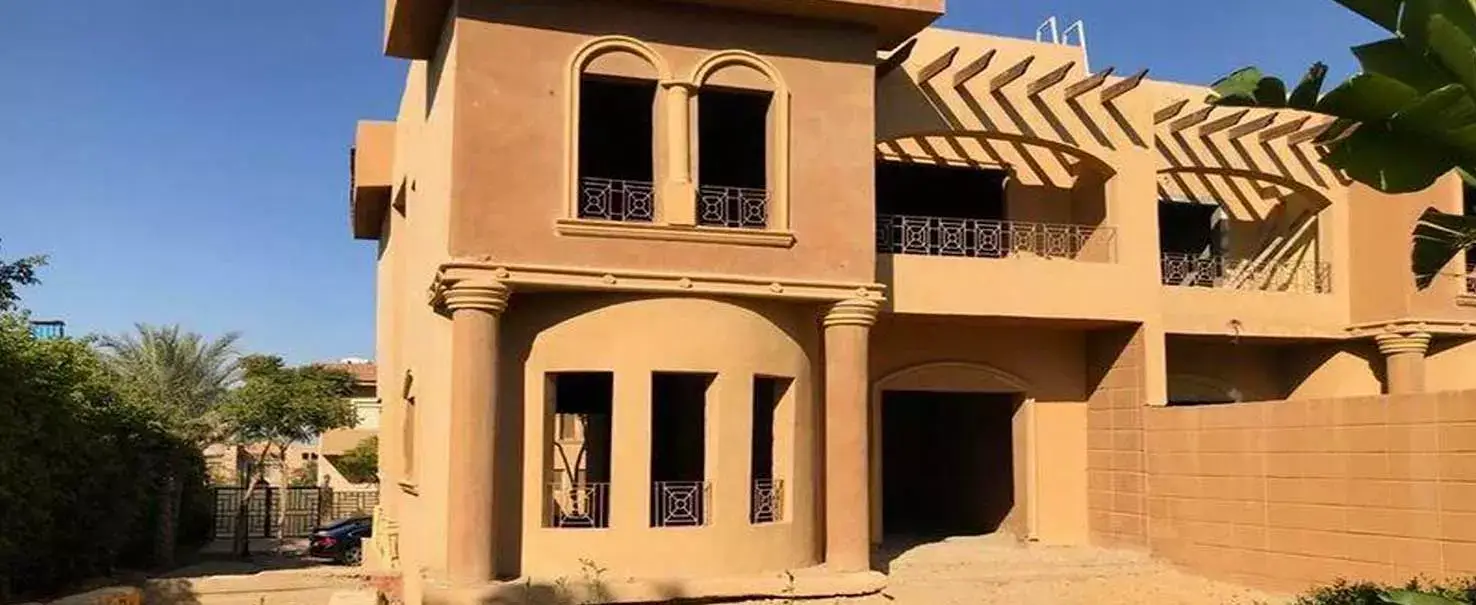 Moon Valley | Twin House