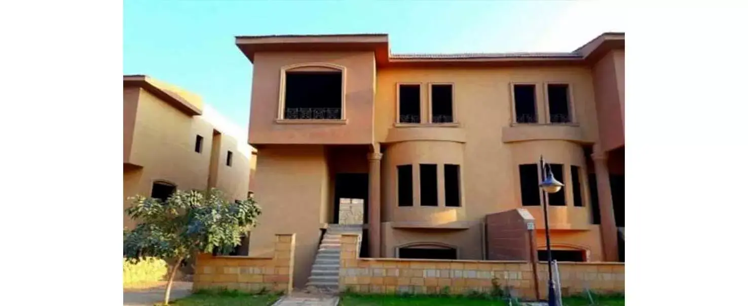 Moon Valley | Twin House