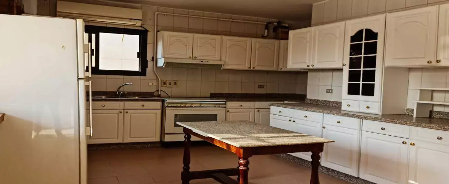 Sarayat | Penthouse