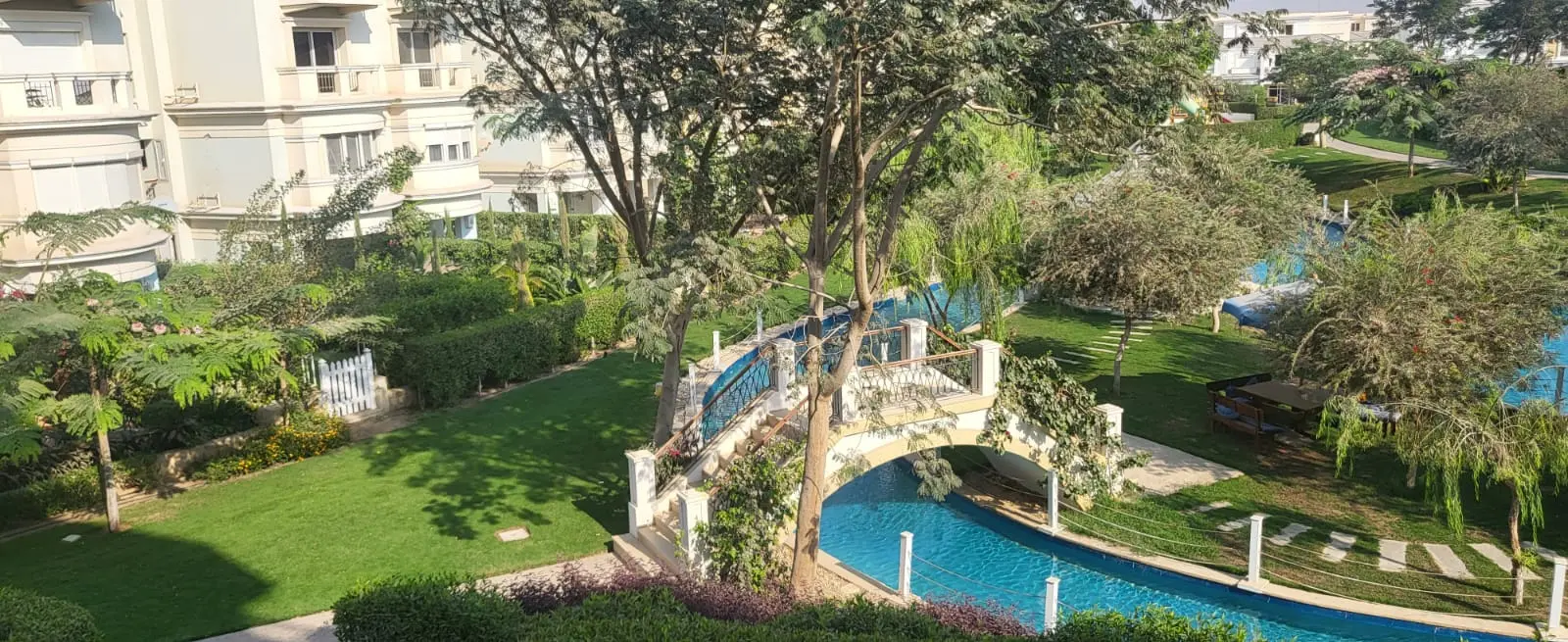 Mountain View October Park | I-Villa