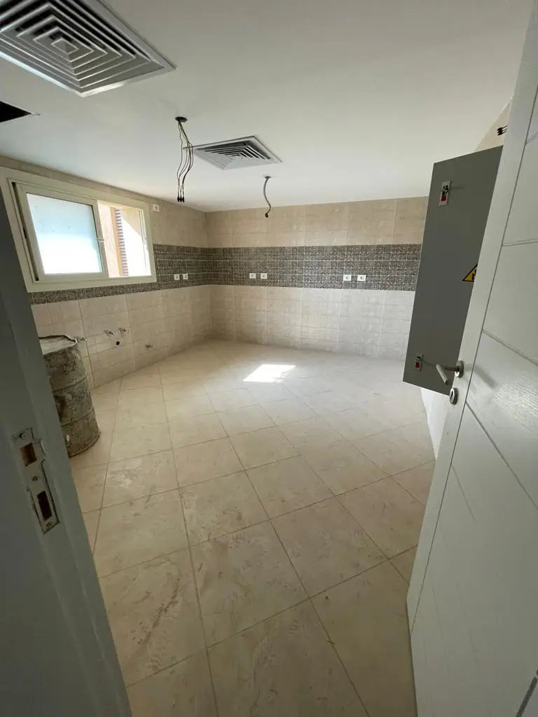 Italian Square | Apartment