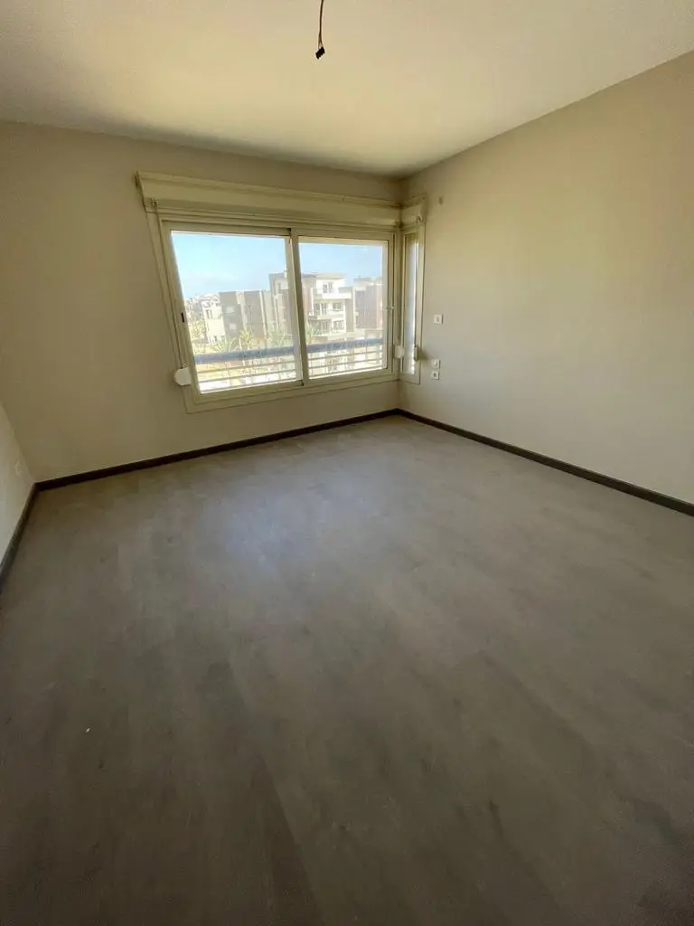 Italian Square | Apartment