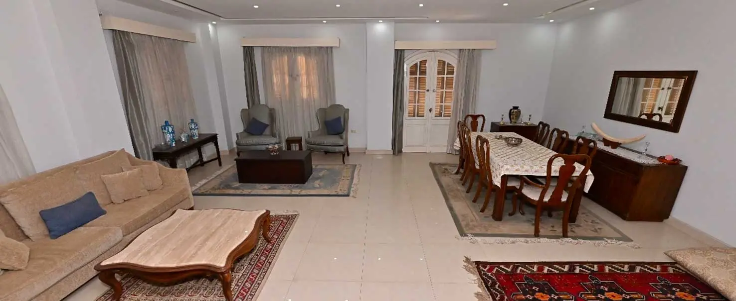 El Banafseg | Villa