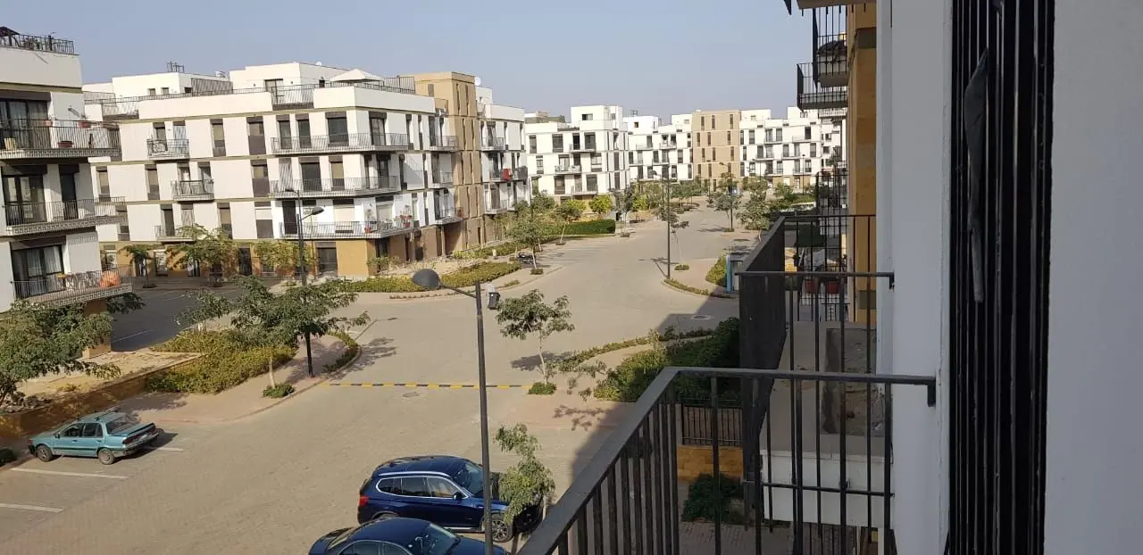 Courtyard - Westown | Apartment