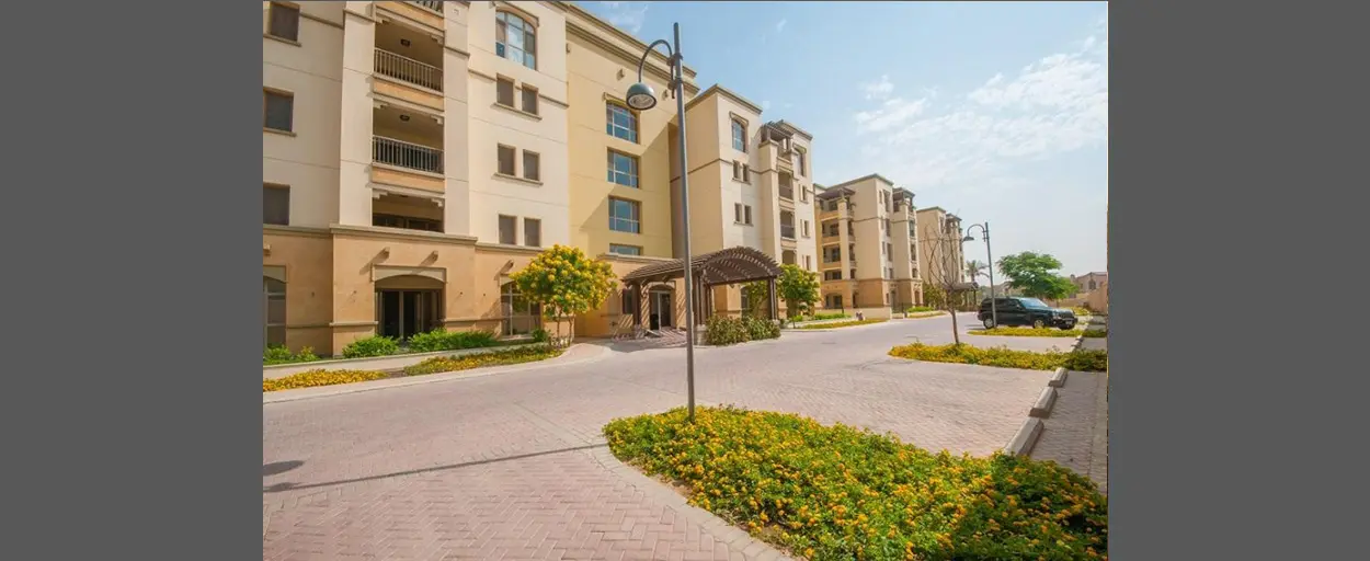 Up Town Cairo | طابق أرضى