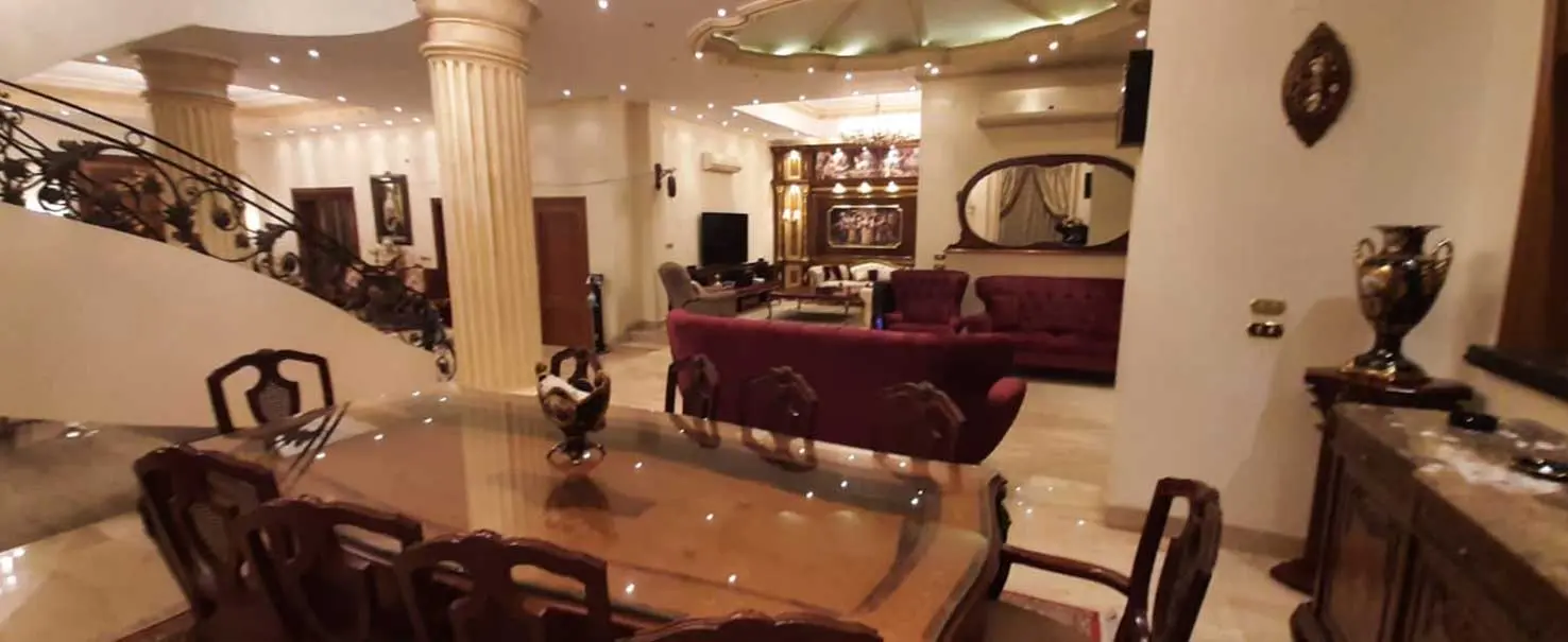 El Shwayfat | Villa
