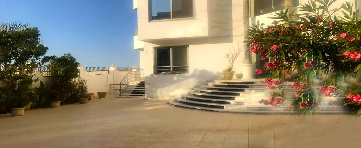| مبنى