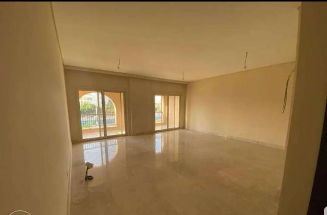 90 avenue | Apartment