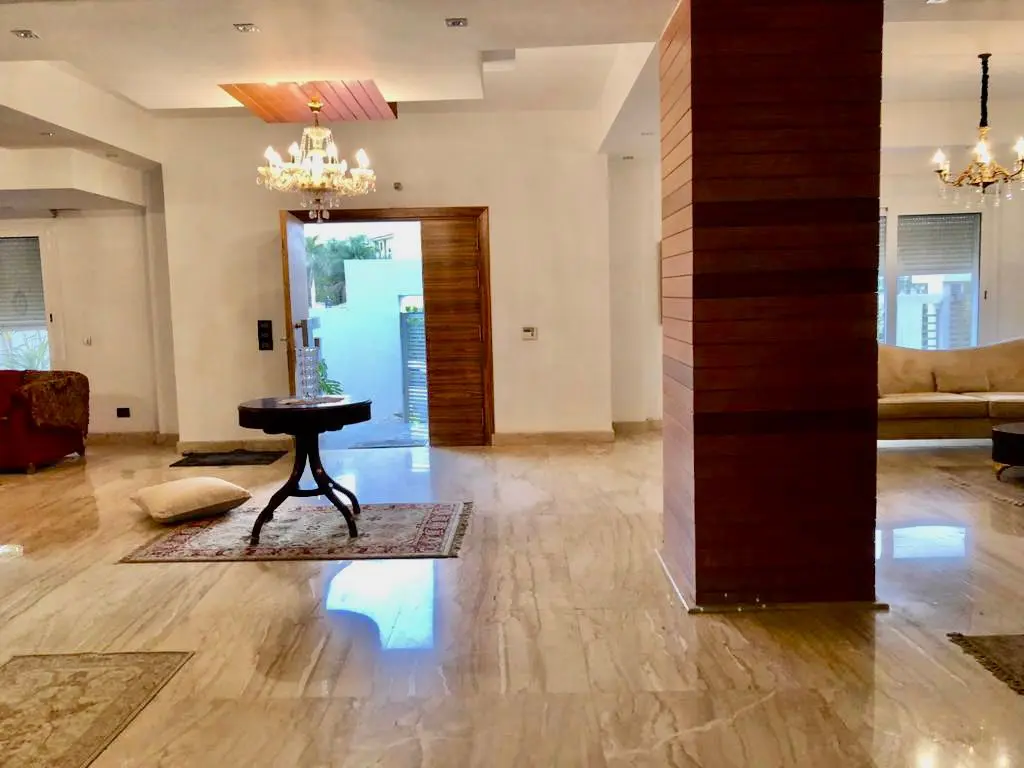  | Villa