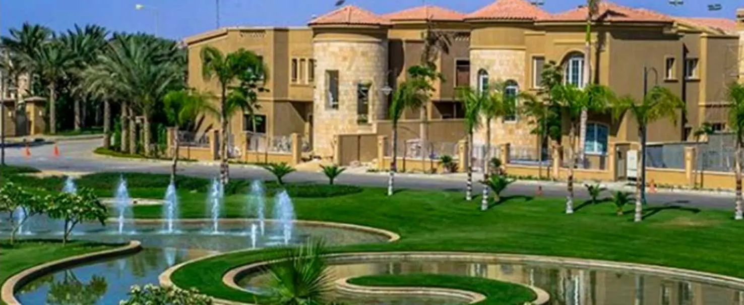 Swan Lake 6 October | Villa