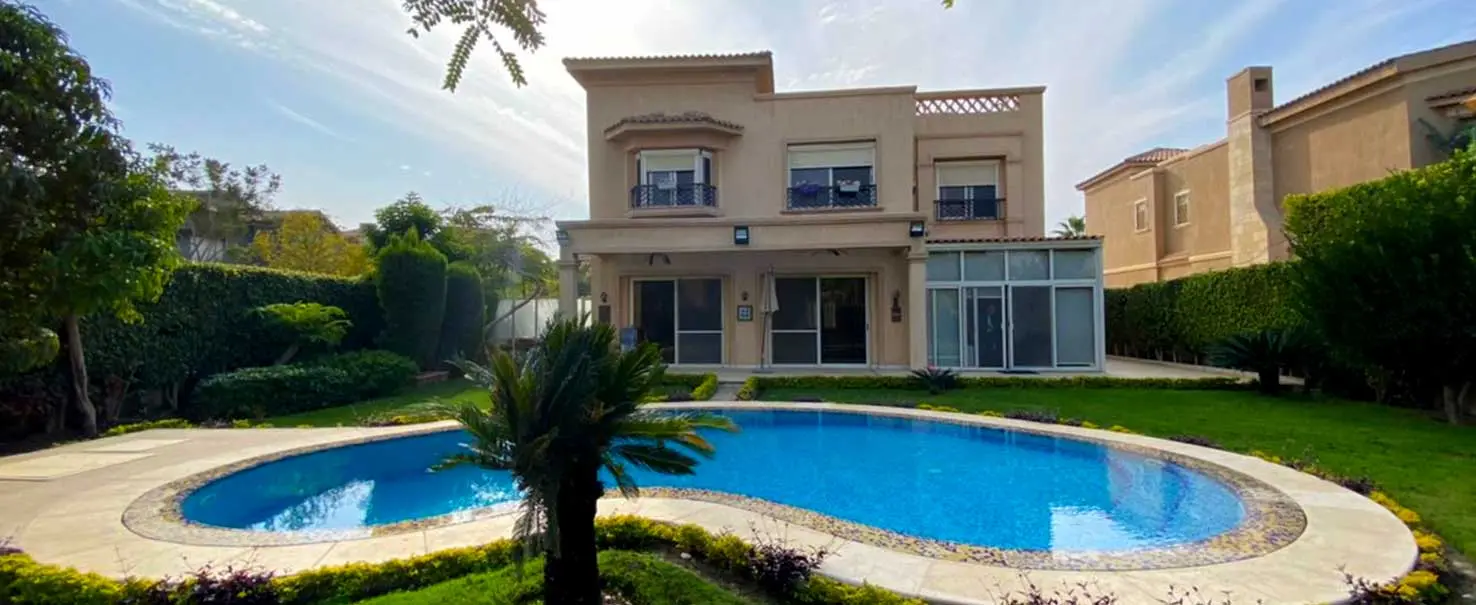 Swan Lake 6 October | Villa