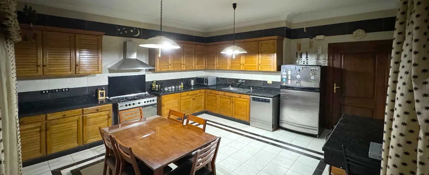 El Banafseg | Villa