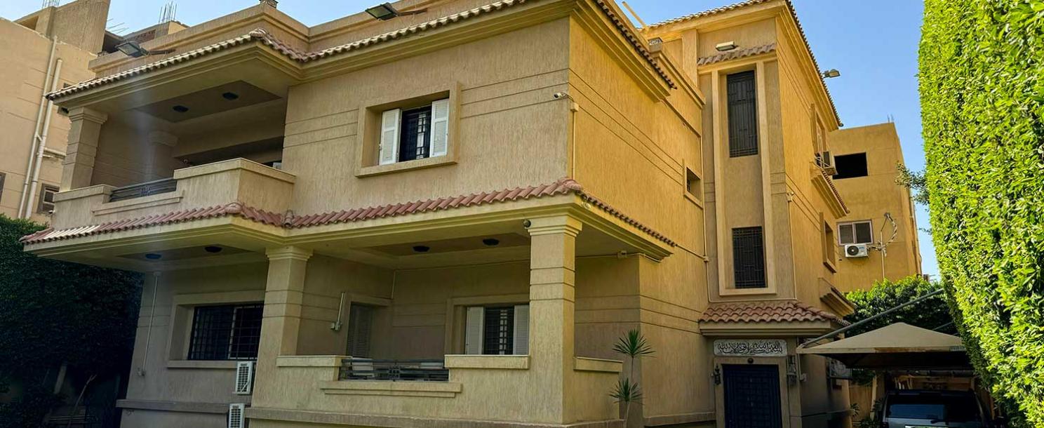 El Banafseg | Villa