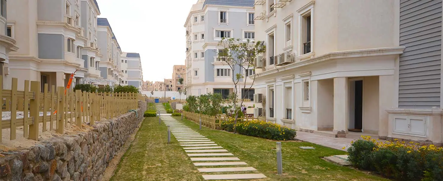 Mounatin Park October | Townhouse