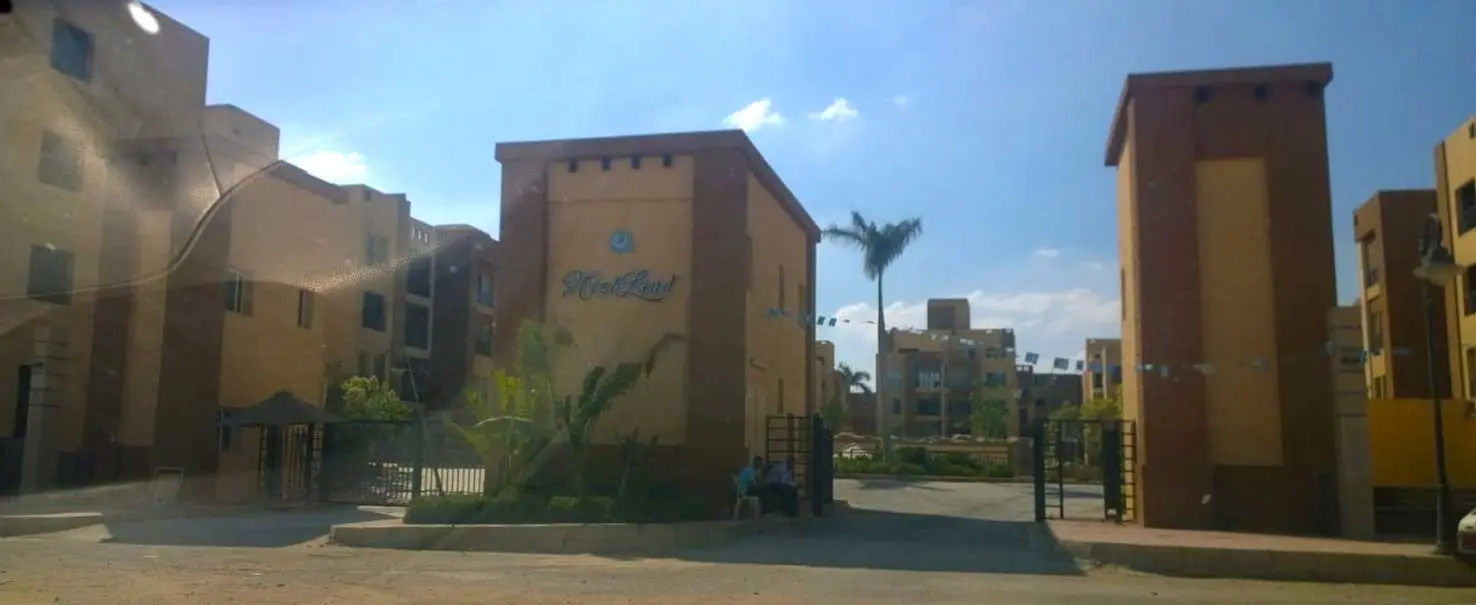 El Nassayem | Twin House