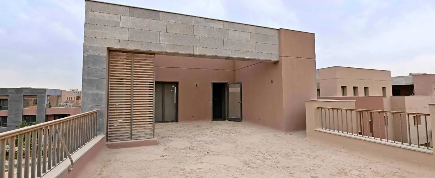 District 5 | Family House