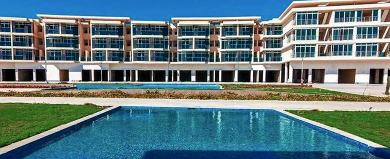 Nyoum Pyramids | Apartment