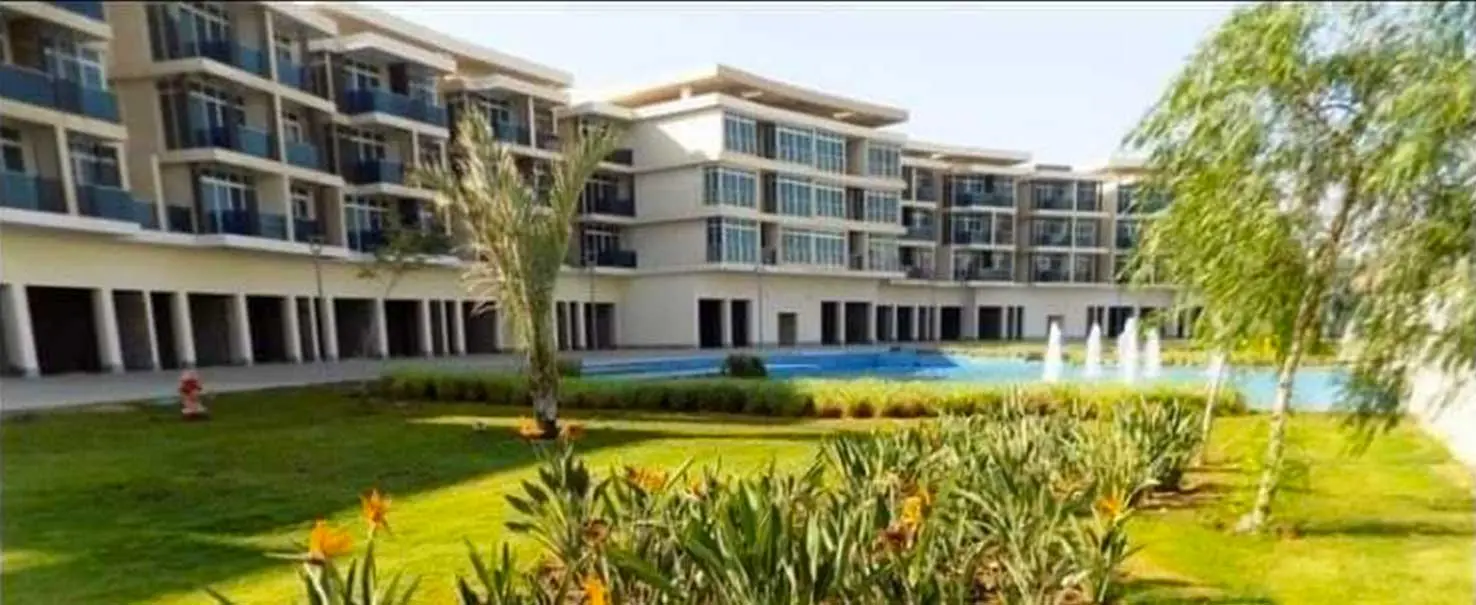 Nyoum Pyramids | Villa