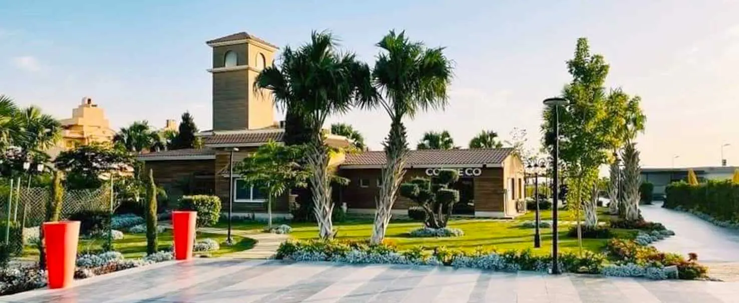 Nyoum Pyramids | Villa