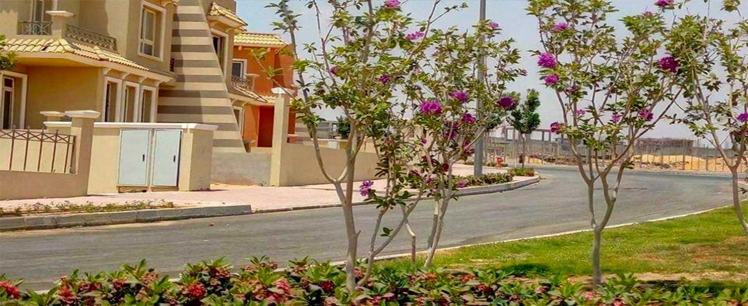 Nyoum Pyramids | Villa