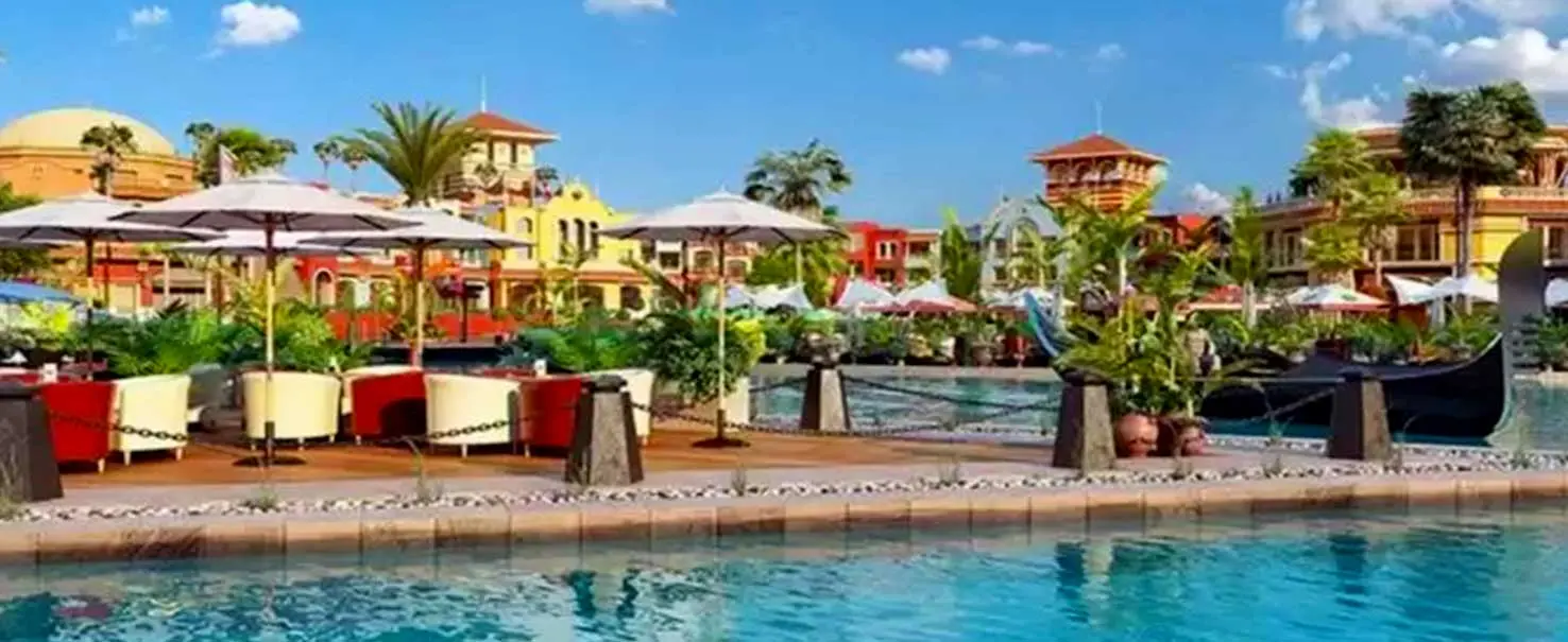 Porto October | Ground Floor