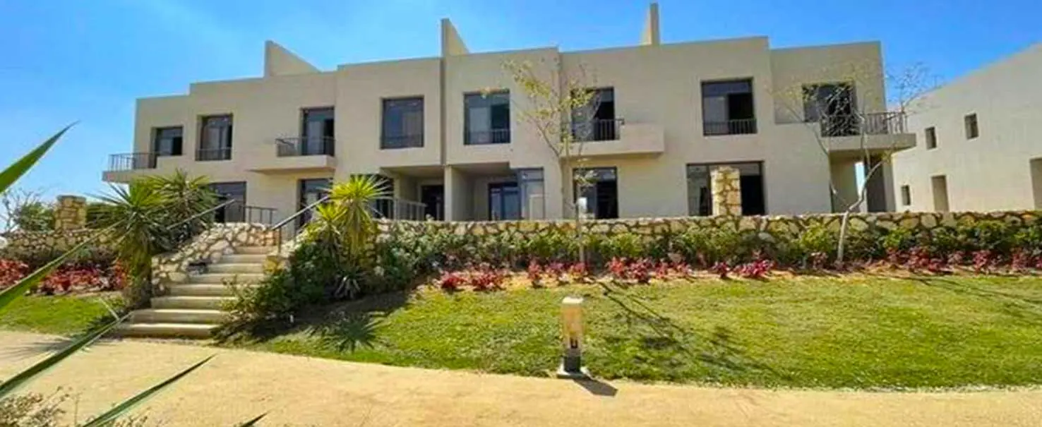 Owest- October | Villa