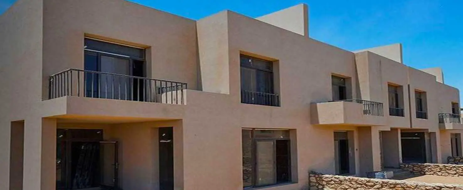 Owest- October | Villa