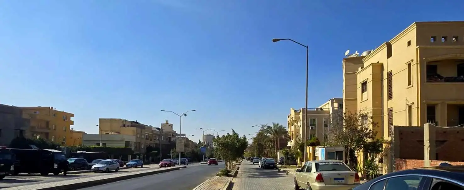 West somid | Building