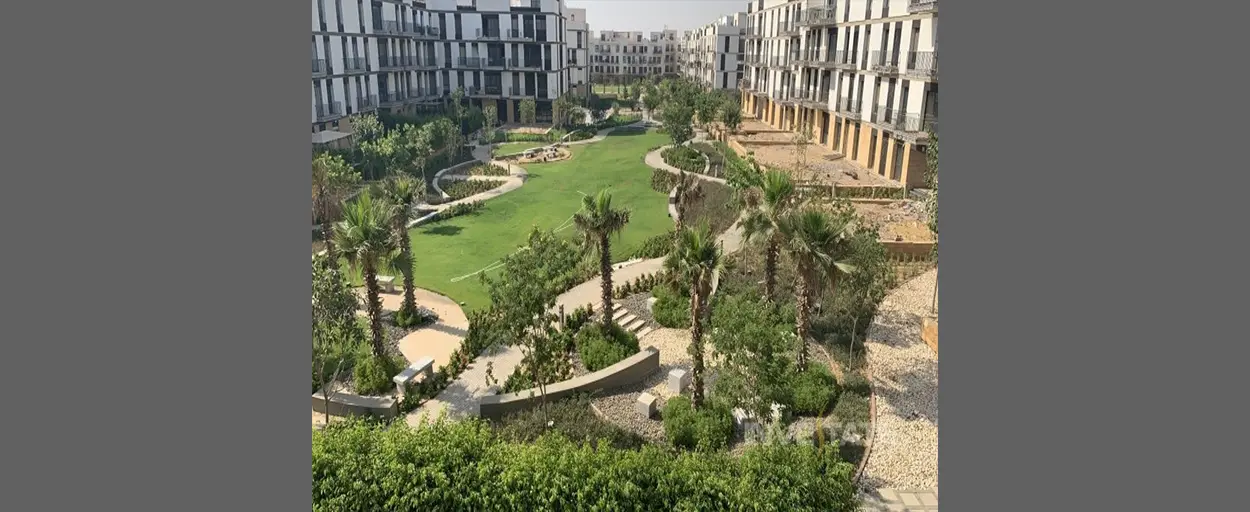 Courtyard - Westown | شقة